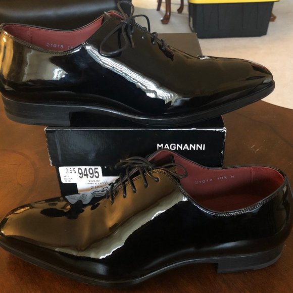 magnanni patent leather shoes